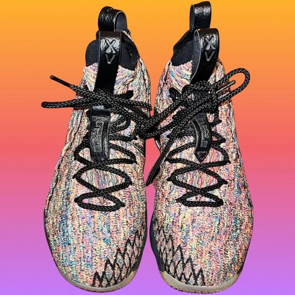 YOUTH NIKE Lebron 15 Multi Color Fabric Basketball High Tops Size 8